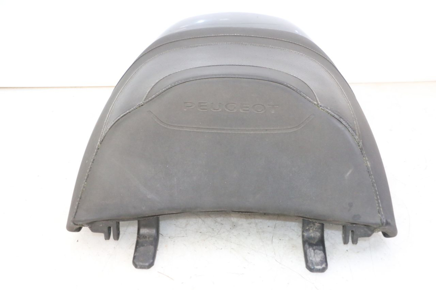 photo de SELLE ARRIERE PEUGEOT SATELIS 125 (2013 - 2018)