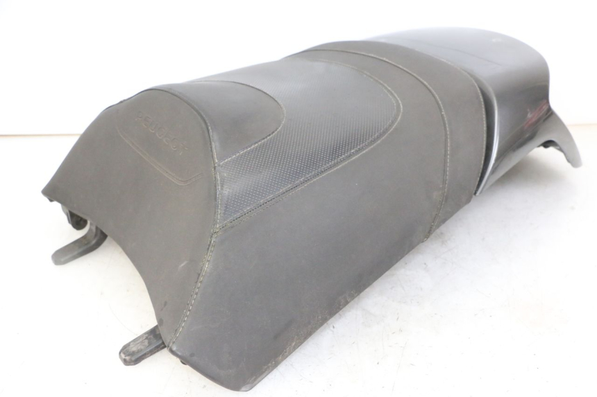 photo de SELLE ARRIERE PEUGEOT SATELIS 125 (2013 - 2018)