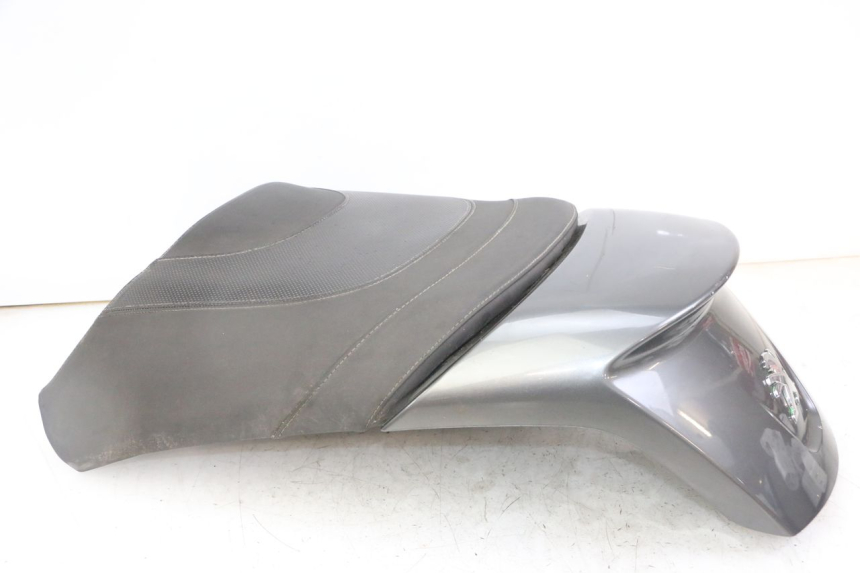 photo de SELLE ARRIERE PEUGEOT SATELIS 125 (2013 - 2018)