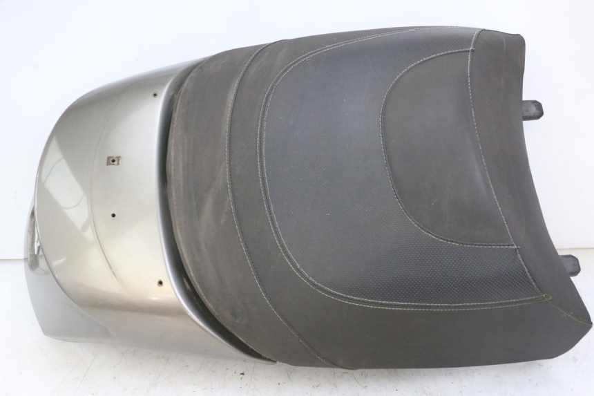 photo de SELLE ARRIERE PEUGEOT SATELIS 125 (2013 - 2018)