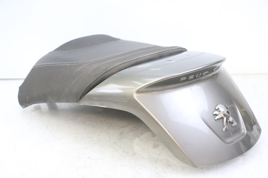 photo de SELLE ARRIERE PEUGEOT SATELIS 125 (2013 - 2018)