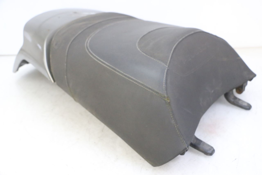 photo de SELLE ARRIERE PEUGEOT SATELIS 125 (2013 - 2018)