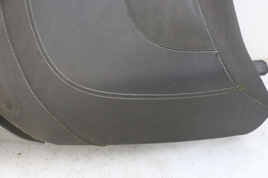photo de SELLE ARRIERE PEUGEOT SATELIS 125 (2013 - 2018)