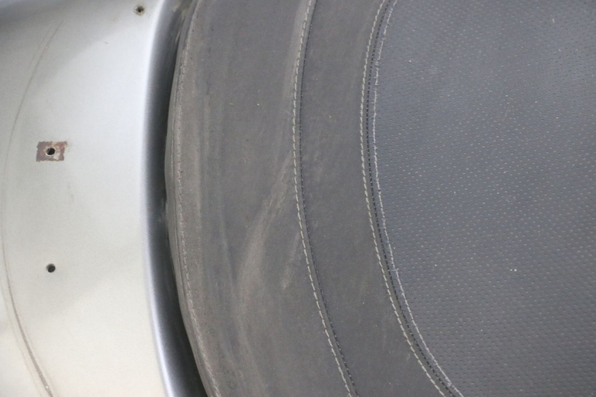 photo de SELLE ARRIERE PEUGEOT SATELIS 125 (2013 - 2018)