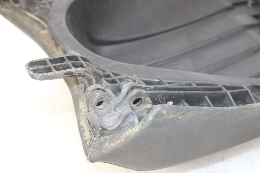 photo de SELLE ARRIERE PEUGEOT SATELIS 125 (2013 - 2018)