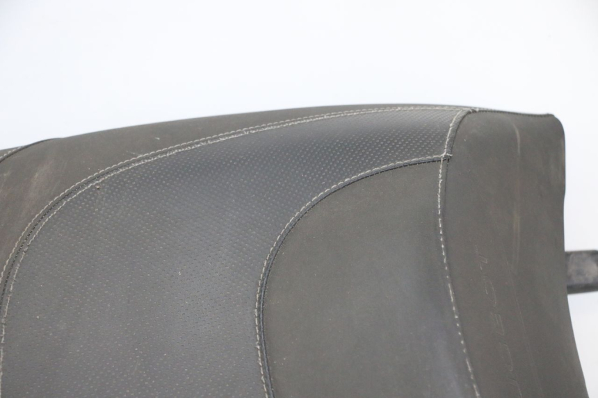 photo de SELLE ARRIERE PEUGEOT SATELIS 125 (2013 - 2018)