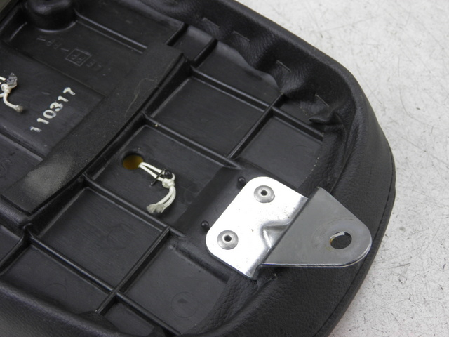 photo de SELLE ARRIERE SUZUKI GZ MARAUDER 125 (1998 - 2004)