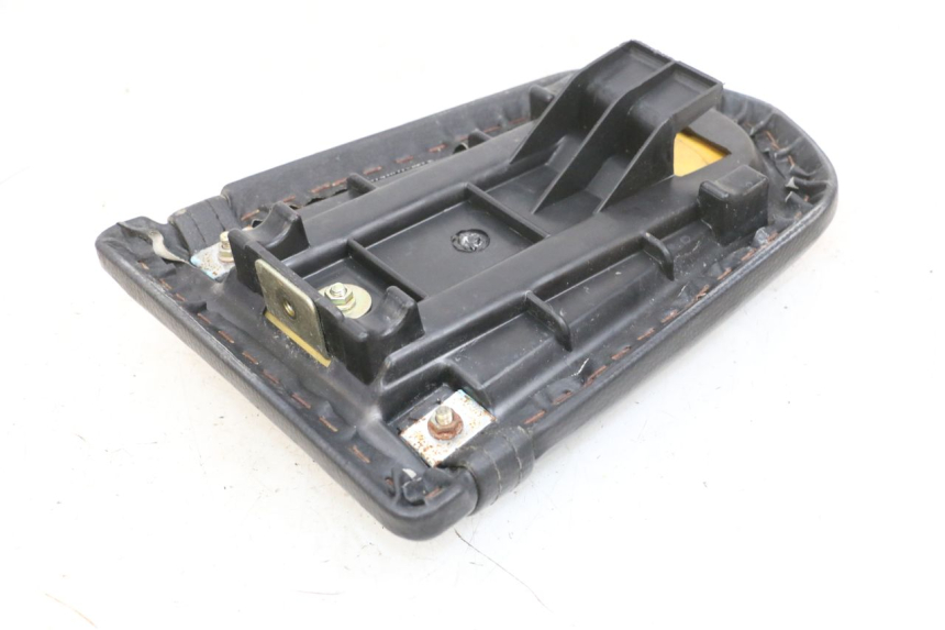 photo de SELLE ARRIERE DAELIM VJ ROADWIN FI 125 (2008 - 2017) - Zoom état d’usage