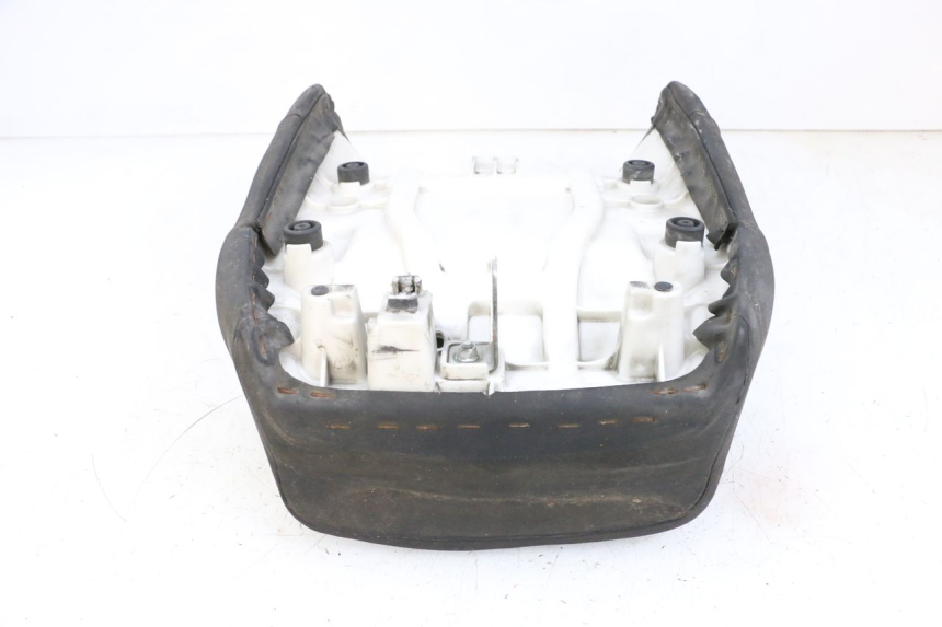 photo de SELLE AVANT YAMAHA FJR ABS 1300 (2006 - 2012) - Points de fixation