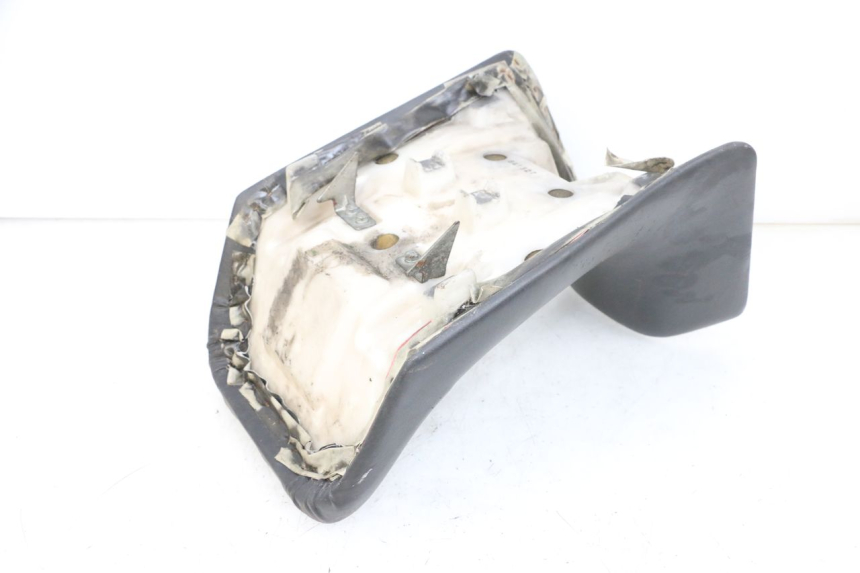 photo de SELLE AVANT KAWASAKI GPX R WARBIRD 600 (1988 - 1993) - Zoom état d’usage