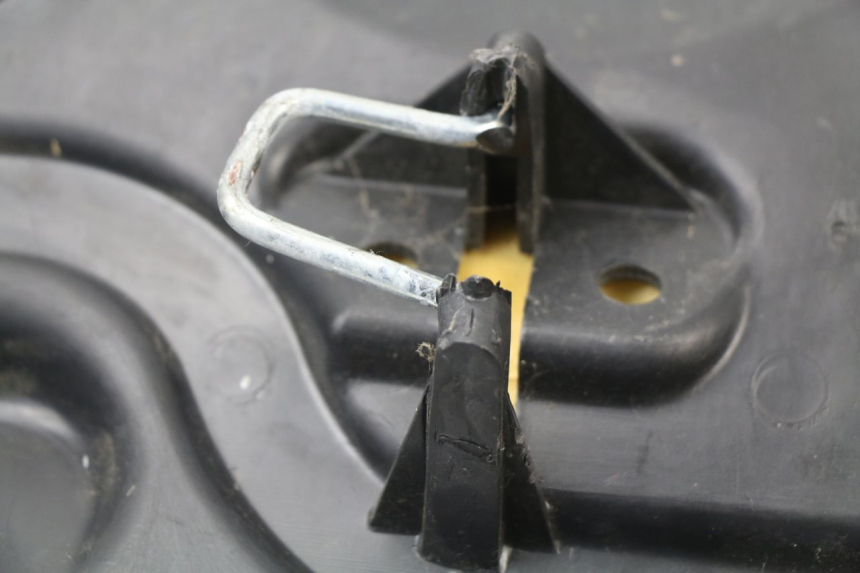 photo de SELLE AVANT PEUGEOT JET FORCE CARBU 50 (2003 - 2016)