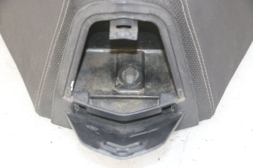 photo de SELLE AVANT PEUGEOT SATELIS 125 (2013 - 2018)