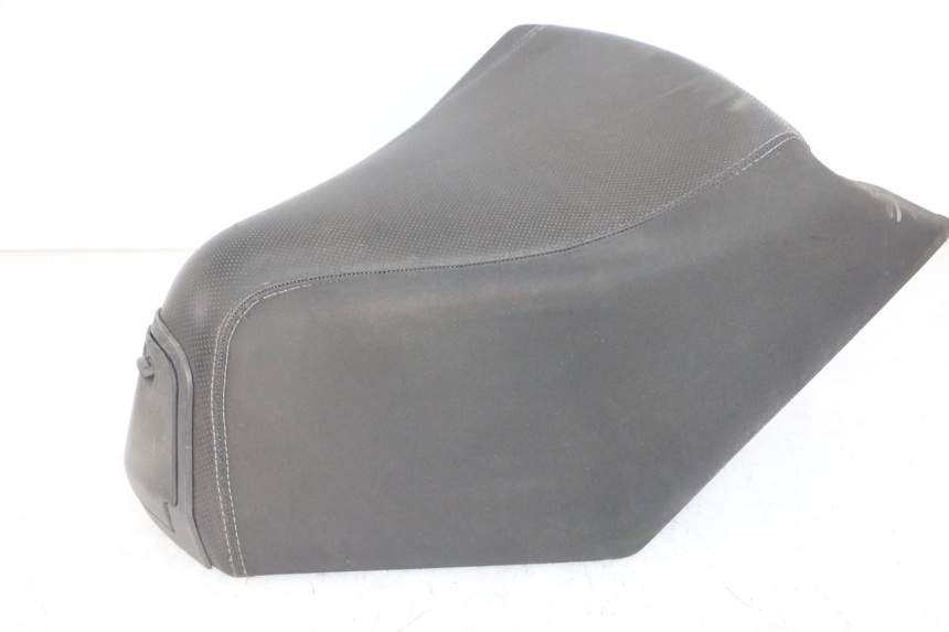 photo de SELLE AVANT PEUGEOT SATELIS 125 (2013 - 2018)
