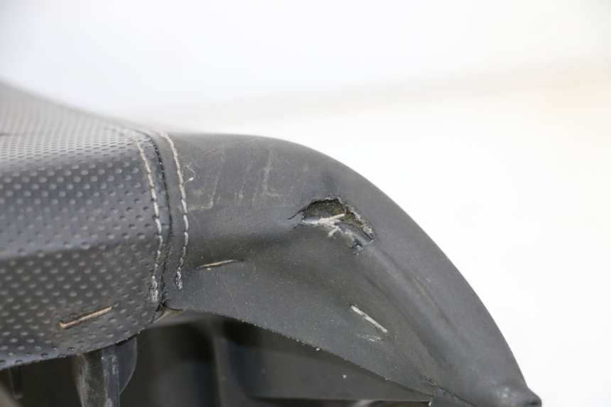 photo de SELLE AVANT PEUGEOT SATELIS 125 (2010 - 2012)