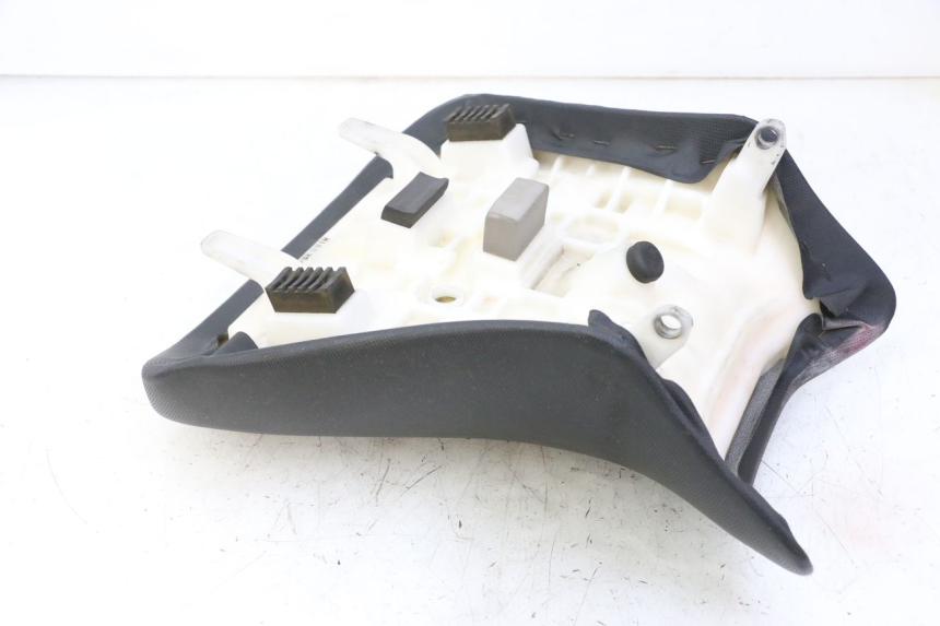 photo de SELLE AVANT SUZUKI SV S 650 (2003 - 2009)