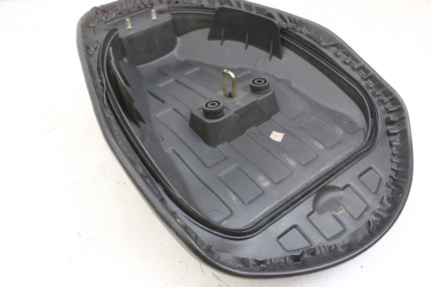 photo de SELLE AVANT PEUGEOT TWEET PRO EFI 4T 50 (2021 - 2022)