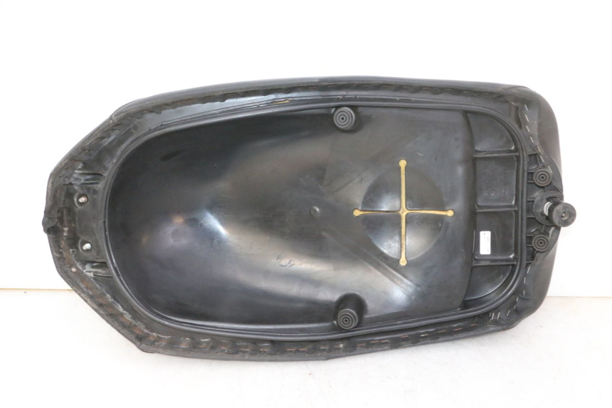 photo de SELLE AVANT YAMAHA YP MAJESTY 125 (2007 - 2010)