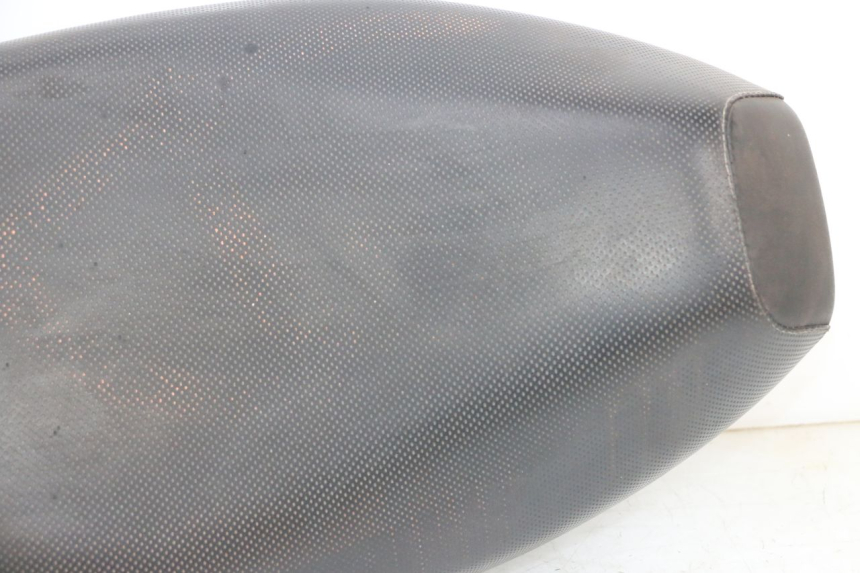 photo de SELLE MBK BOOSTER SPIRIT NAKED 50 (2004 - 2017) - Zoom état d’usage