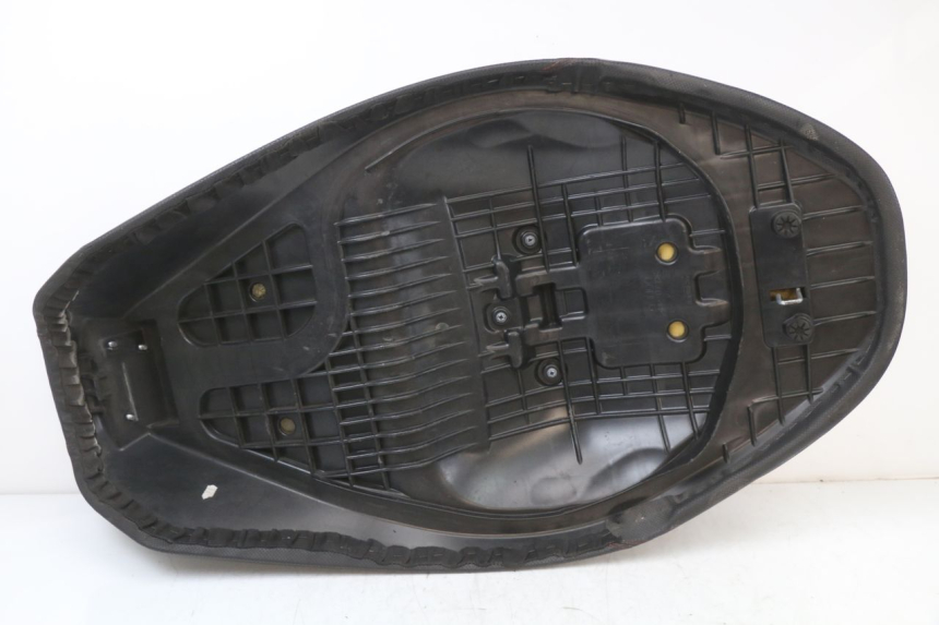 photo de SELLE SUZUKI BURGMAN 125 (2007 - 2014)