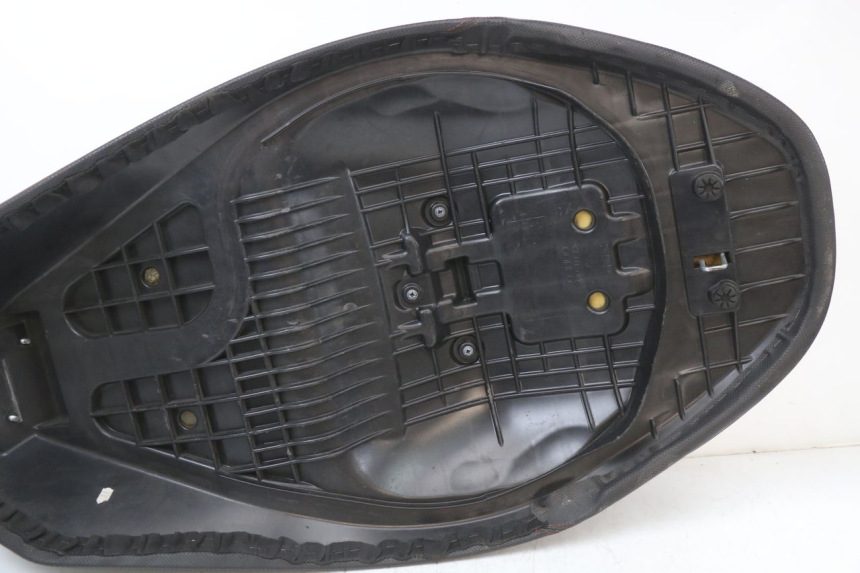 photo de SELLE SUZUKI BURGMAN 125 (2007 - 2014)