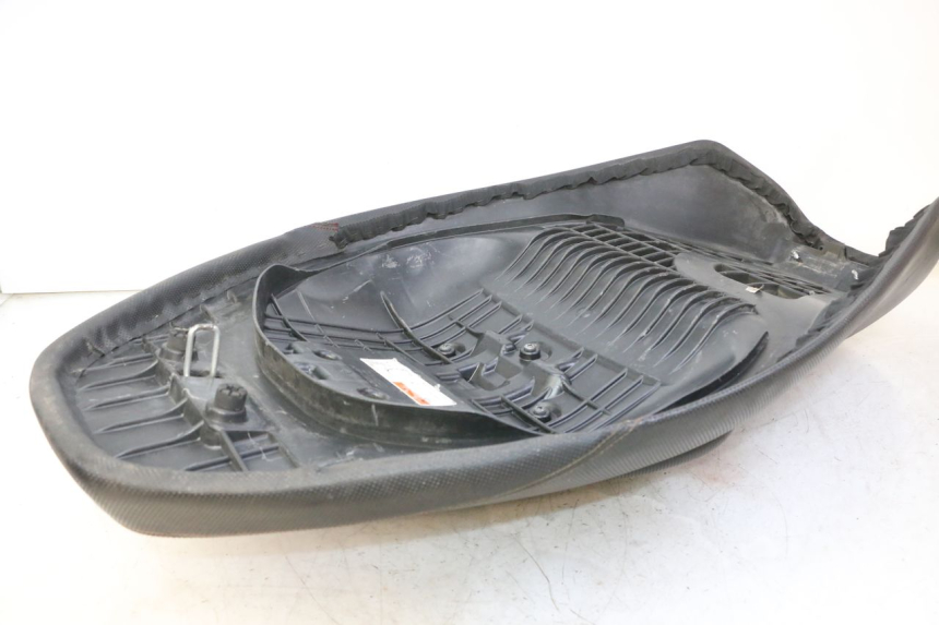 photo de SELLE SUZUKI BURGMAN 125 (2007 - 2014)