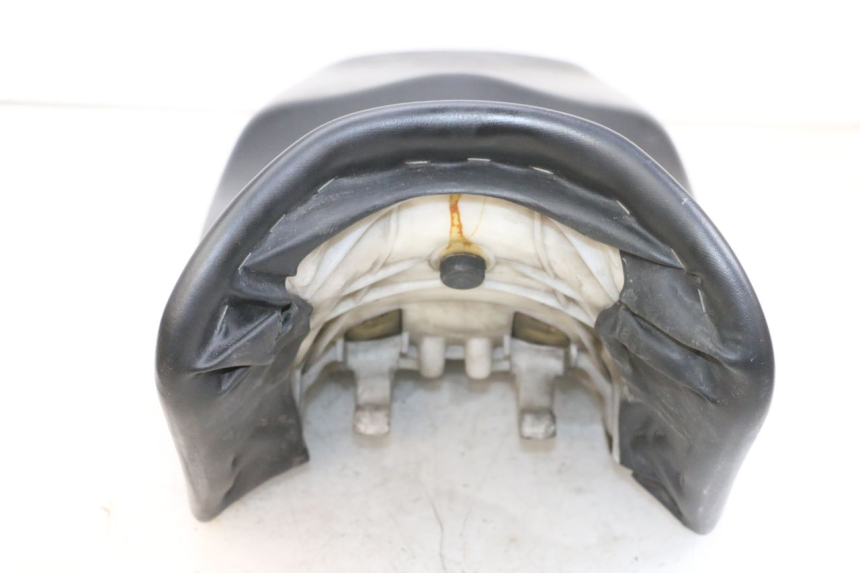 photo de SELLE SUZUKI DL V STROM 1000 (2002 - 2007) - Points de fixation