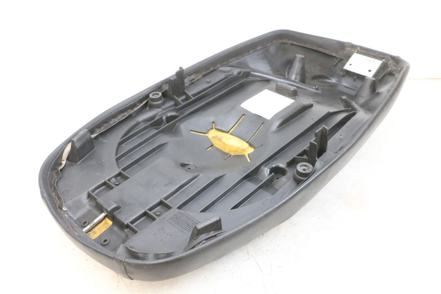 photo de SELLE PEUGEOT ELYSEO 125 (1999 - 2004) - Gros plan technique