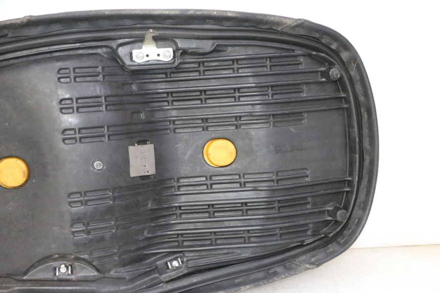 photo de SELLE HONDA FES S-WING SWING ABS 125 (2007 - 2015)