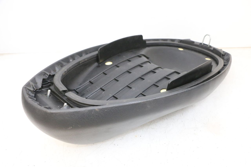 photo de SELLE MBK FLAME X 125 (2007 - 2016) - Marquages et références