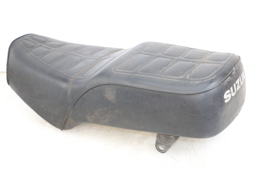 photo de SELLE SUZUKI GN 125 (1997 - 2000)