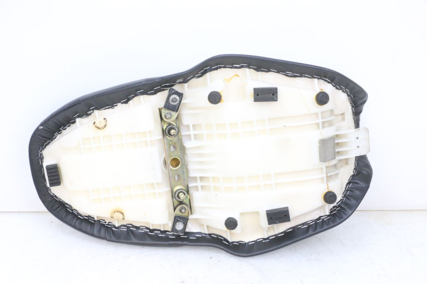 photo de SELLE SUZUKI GSF N BANDIT 600 (1996 - 1999) - Vue d’ensemble