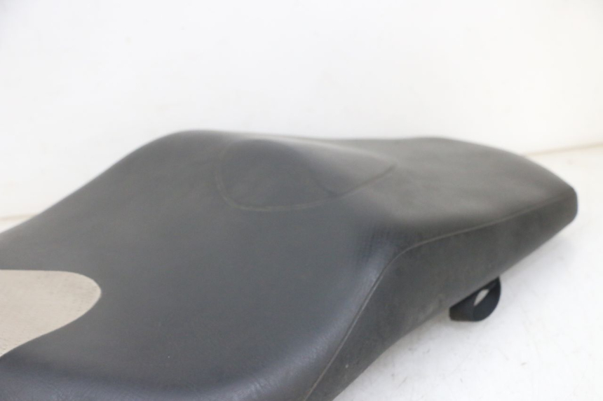 photo de SELLE SUZUKI GSR 600 (2005 - 2012)