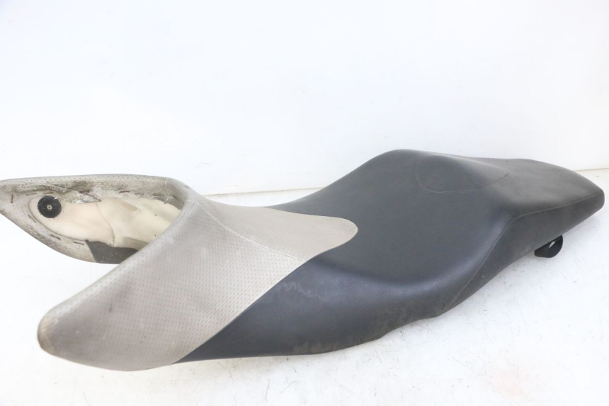 photo de SELLE SUZUKI GSR 600 (2005 - 2012)