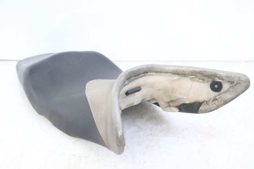 photo de SELLE SUZUKI GSR 600 (2005 - 2012)