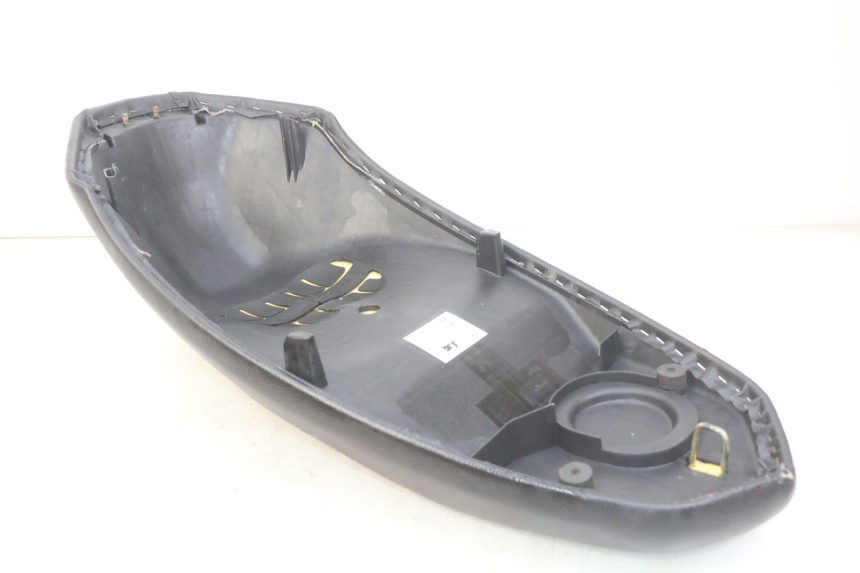 photo de SELLE PEUGEOT KISBEE 2T 50 (2018 - 2022)