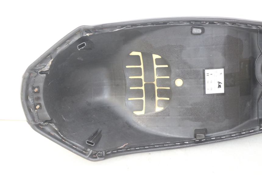 photo de SELLE PEUGEOT KISBEE 2T 50 (2018 - 2022)