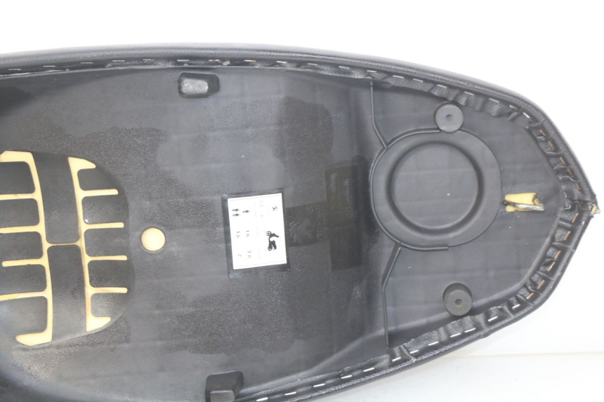 photo de SELLE PEUGEOT KISBEE 2T 50 (2018 - 2022)