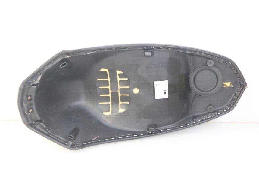 photo de SELLE PEUGEOT KISBEE 2T 50 (2018 - 2022)