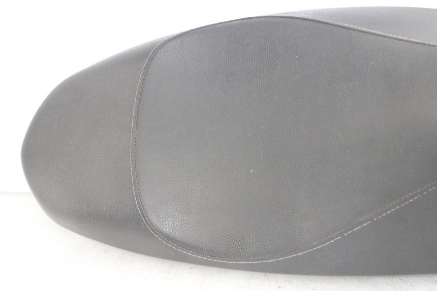photo de SELLE PEUGEOT KISBEE 2T 50 (2018 - 2022)