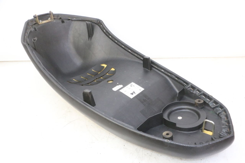 photo de SELLE PEUGEOT KISBEE 4T 50 (2018 - 2022)