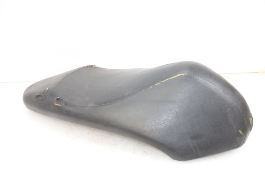 photo de SELLE PEUGEOT KISBEE 4T 50 (2010 - 2017)