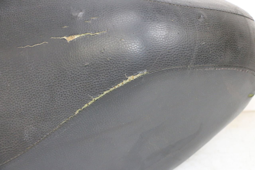 photo de SELLE PEUGEOT KISBEE 4T 50 (2010 - 2017)