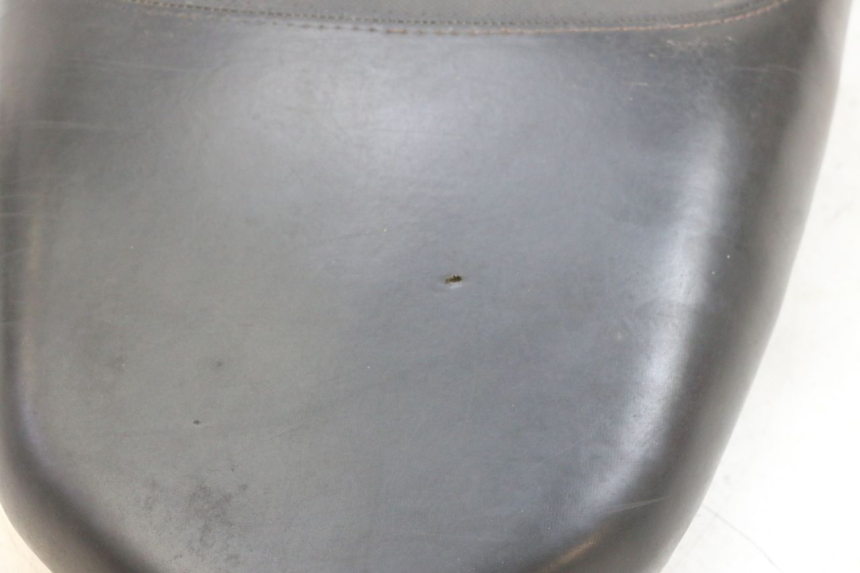 photo de SELLE PEUGEOT KISBEE 4T 50 (2018 - 2022) - Points de fixation