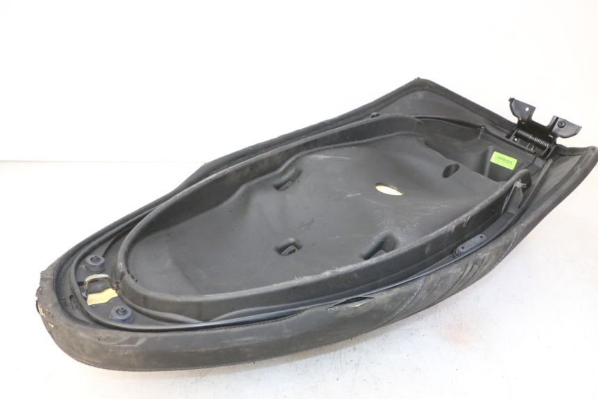 photo de SELLE PIAGGIO MP3 HPE 310 (2024 - 2025)