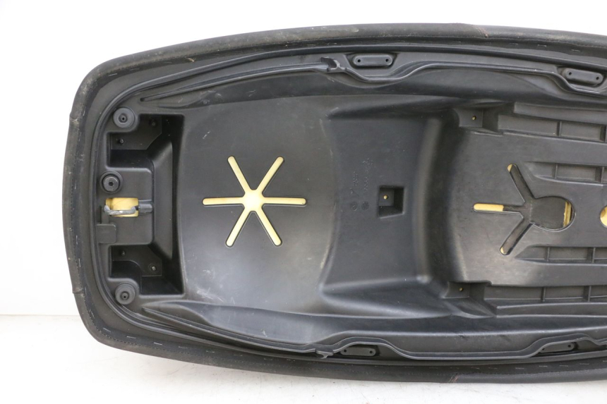 photo de SELLE PIAGGIO MP3 HPE 350 (2018 - 2020) - Vue produit