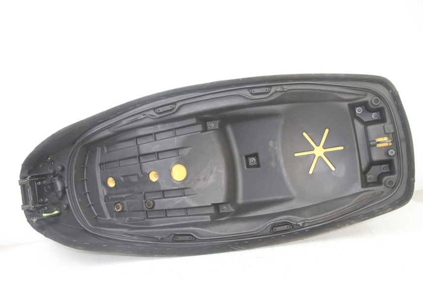 photo de SELLE PIAGGIO MP3 500 (2014 - 2016)