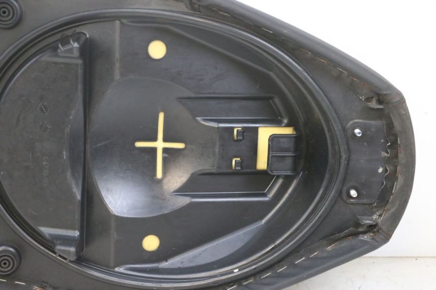 photo de SELLE YAMAHA NEOS NEO'S 4T 50 (2008 - 2016) - Zoom composants