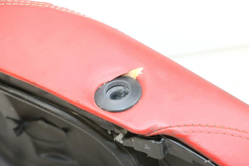 photo de SELLE PIAGGIO NEW TYPHOON 50 (2018 - 2021) - Zoom état d’usage