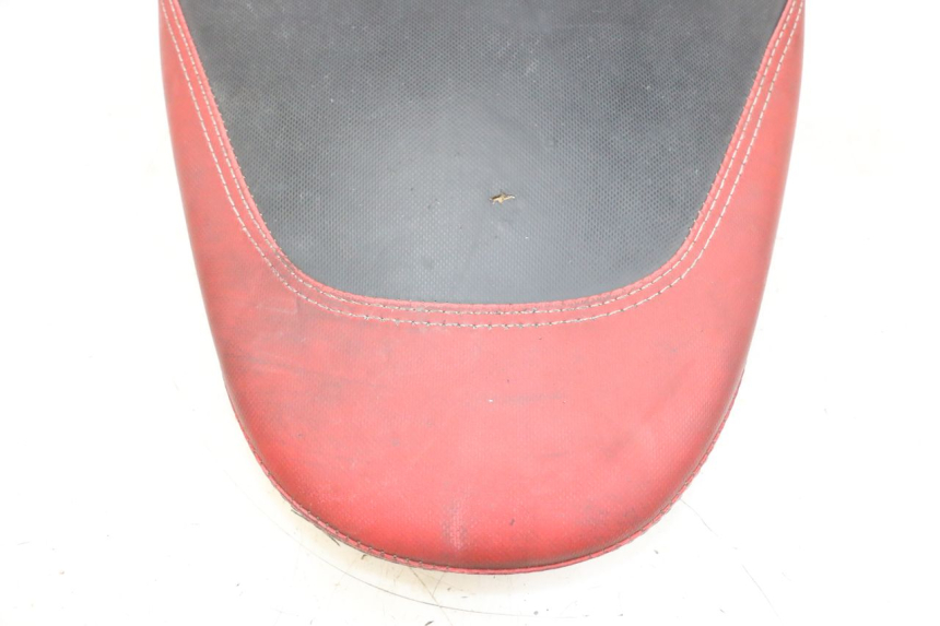 photo de SELLE PIAGGIO NEW TYPHOON 50 (2018 - 2021) - Points de fixation