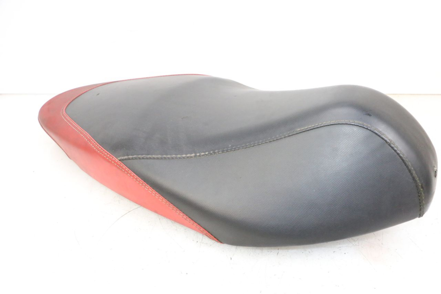 photo de SELLE PIAGGIO NEW TYPHOON 50 (2018 - 2021) - Marquages et références